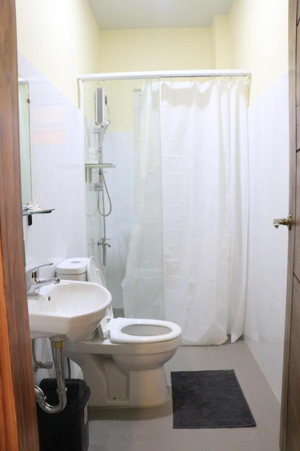 Anicia Guesthouse Rooms Paranaque City Exterior foto